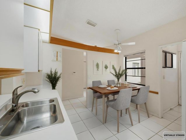 6200 Kings Gate Circle, Delray Beach, FL 33484