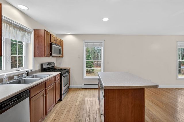 15 Scribner Road, Fremont, NH 03044