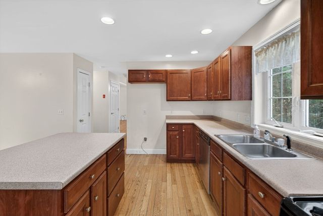 15 Scribner Road, Fremont, NH 03044