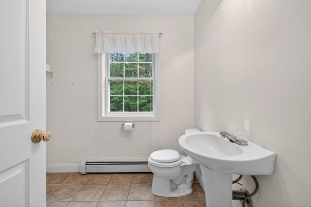 15 Scribner Road, Fremont, NH 03044
