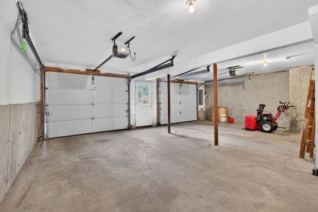 15 Scribner Road, Fremont, NH 03044