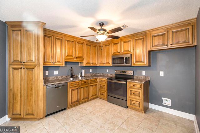 522 Grand Avenue, Bonaire, GA 31005