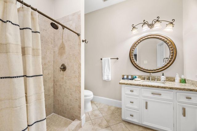 817 W 26th Street, Houston, TX 77008