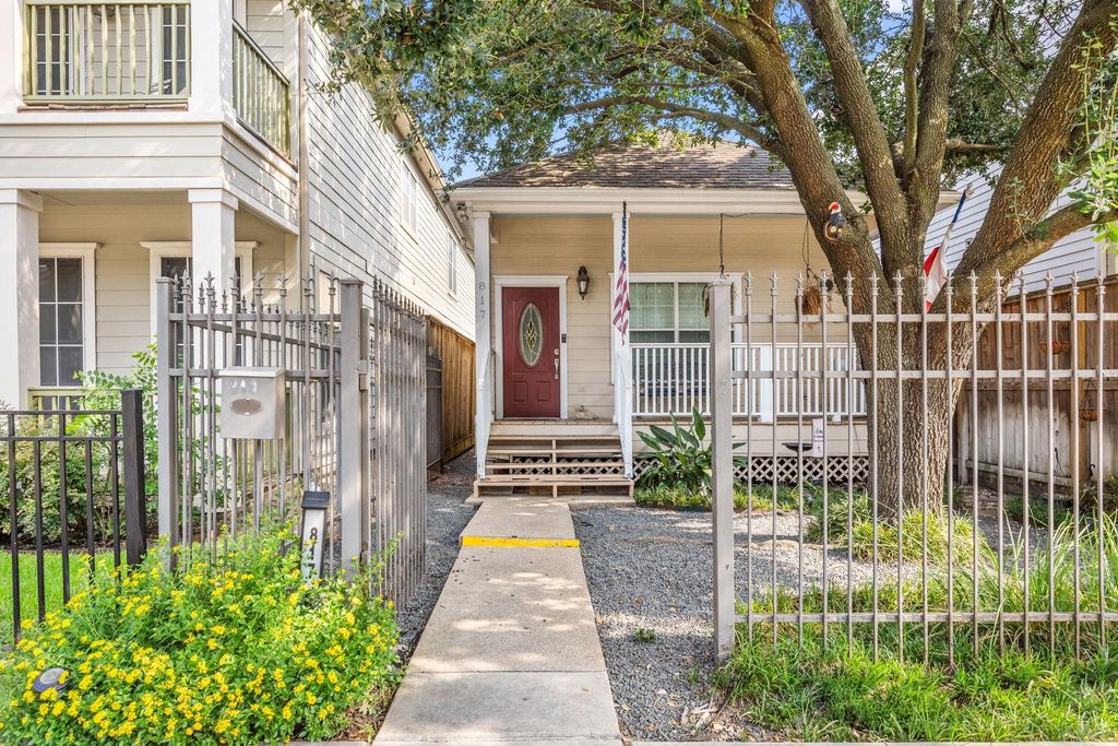 817 W 26th Street, Houston, TX 77008