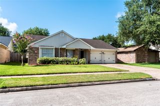 10910 Mesquite Drive, La Porte, TX 77571