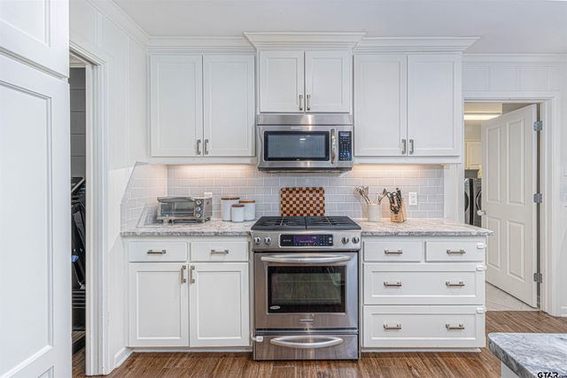 2029 Montrose Dr, Tyler, TX 75701
