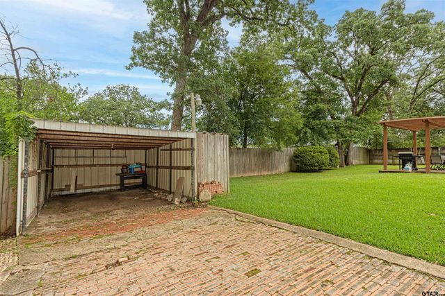 2029 Montrose Dr, Tyler, TX 75701