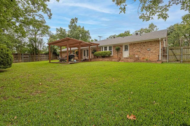 2029 Montrose Dr, Tyler, TX 75701