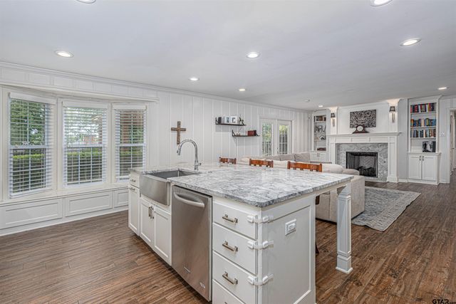 2029 Montrose Dr, Tyler, TX 75701