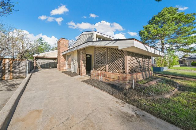522 Hunters Glen Street, Lewisville, TX 75067