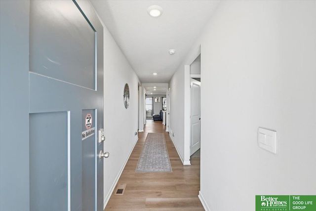 11452 Sunburst Drive, Papillion, NE 68046