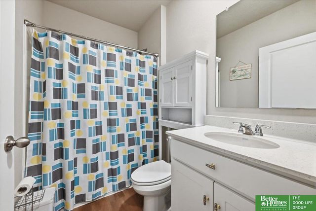 11452 Sunburst Drive, Papillion, NE 68046