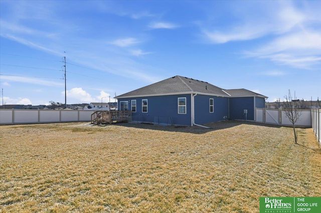 11452 Sunburst Drive, Papillion, NE 68046