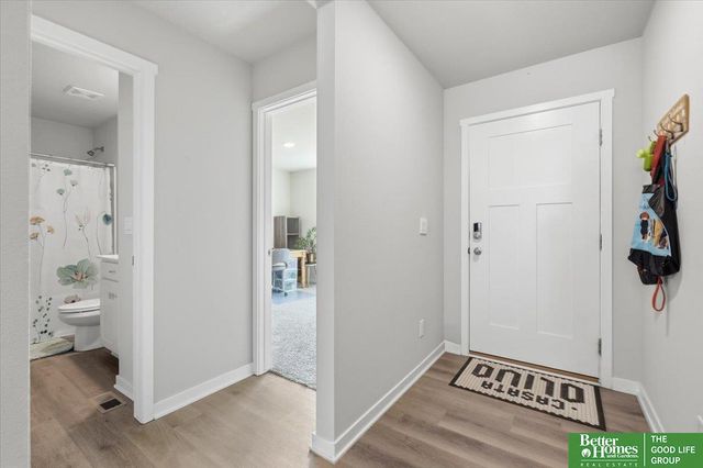 11452 Sunburst Drive, Papillion, NE 68046