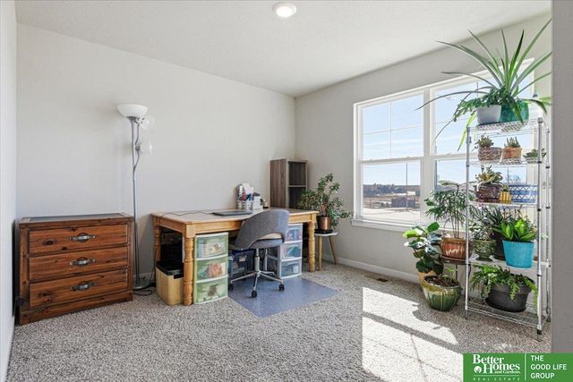 11452 Sunburst Drive, Papillion, NE 68046