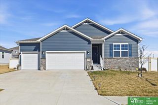 11452 Sunburst Drive, Papillion, NE 68046
