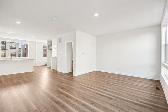 378 Summit Circle, Lombard, IL 60148