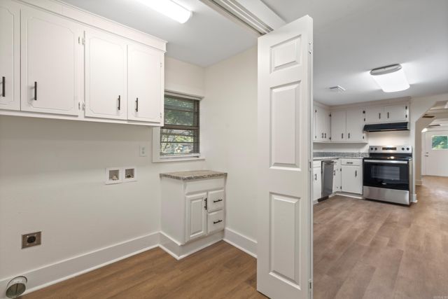 512 Hoover Street, Malvern, AR 72104