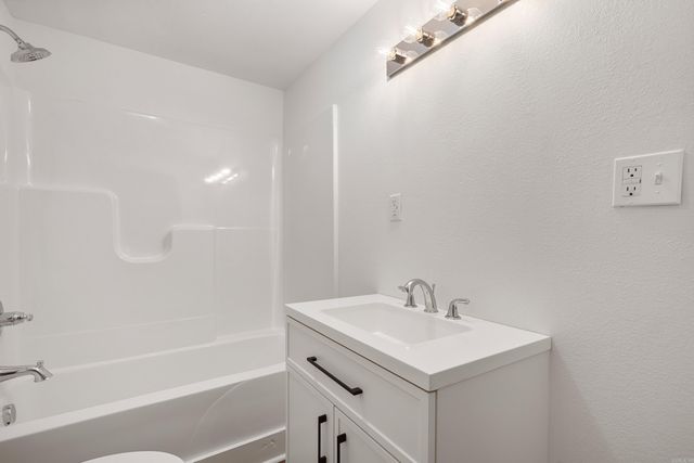 512 Hoover Street, Malvern, AR 72104