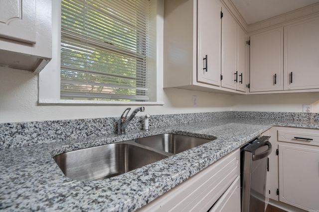 512 Hoover Street, Malvern, AR 72104