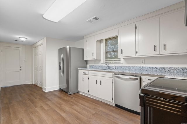 512 Hoover Street, Malvern, AR 72104