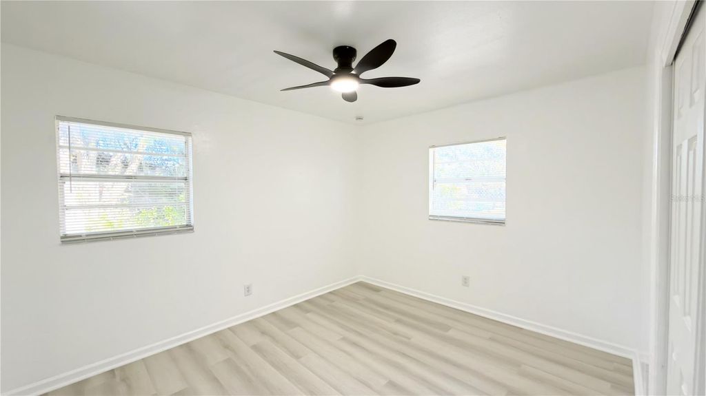 Image 11 of property listing at 3914 E CHELSEA STREET, Tampa, FL 33610