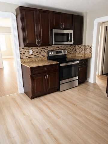 199 Eastern Ave, Springfield, MA 01109