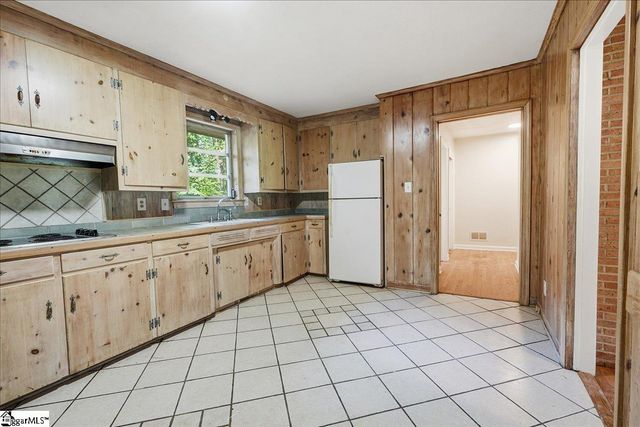 650 Springhill Avenue, Spartanburg, SC 29303