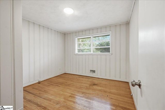 650 Springhill Avenue, Spartanburg, SC 29303