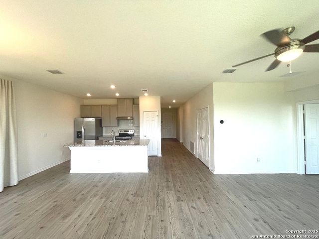 750 TRANCHET TRL, San Antonio, TX 78221