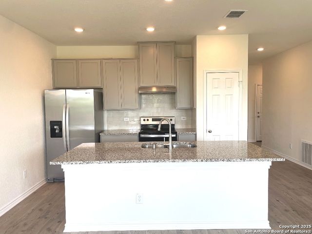 750 TRANCHET TRL, San Antonio, TX 78221