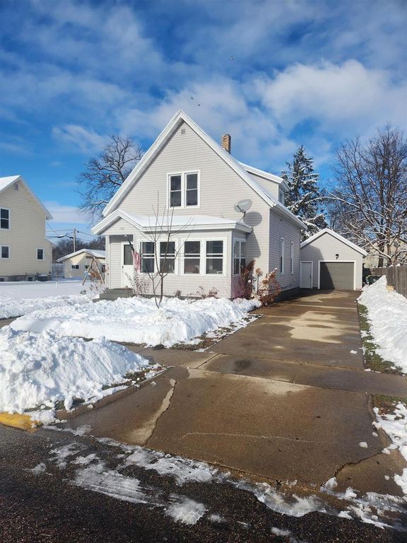 106 E Hudson Street, Mazomanie, WI 53560