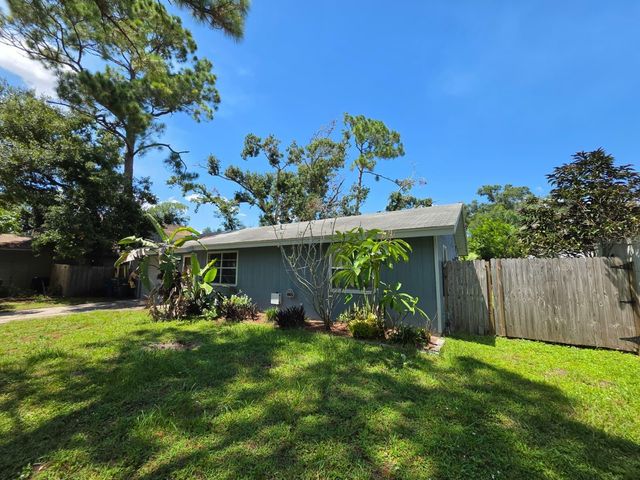 3977 VANA DRIVE, Sarasota, FL 34241