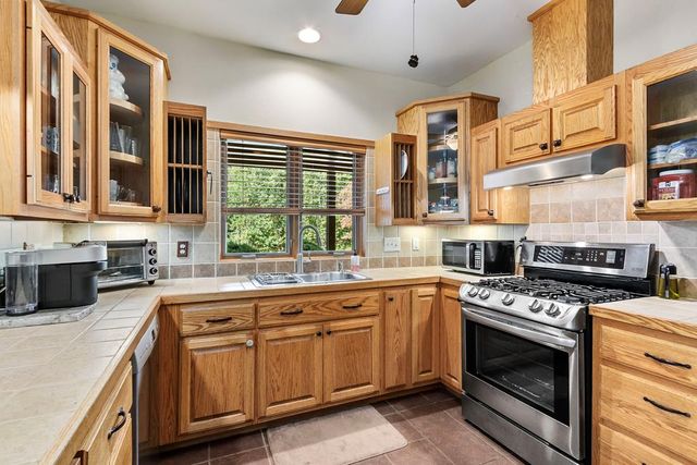 297 Lovingood Rd., Murphy, NC 28906