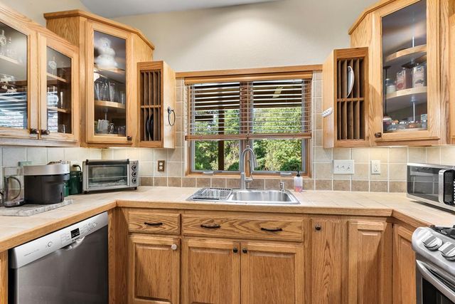 297 Lovingood Rd., Murphy, NC 28906