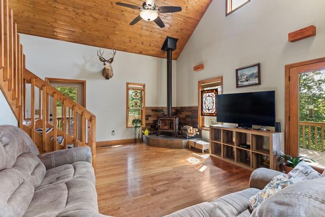 297 Lovingood Rd., Murphy, NC 28906