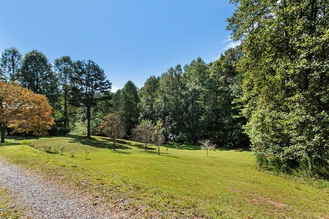297 Lovingood Rd., Murphy, NC 28906