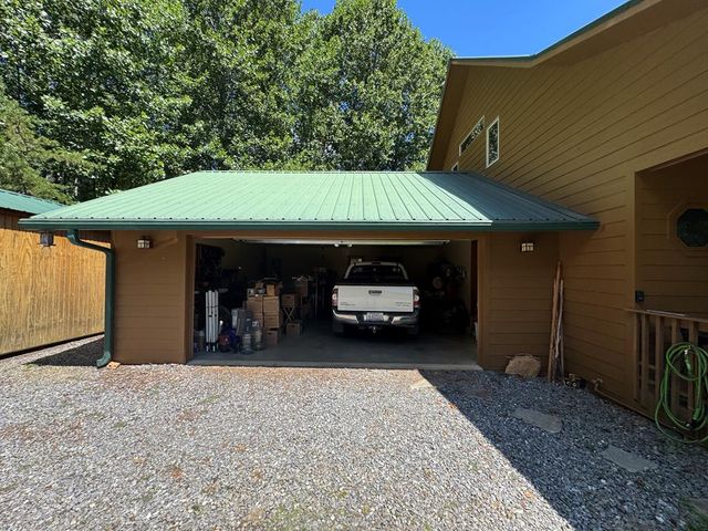 297 Lovingood Rd., Murphy, NC 28906