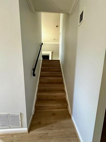 3302 CHICAMUXEN CT, Falls Church, VA 22041