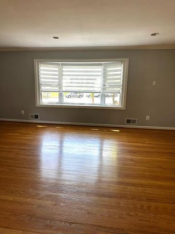 3302 CHICAMUXEN CT, Falls Church, VA 22041