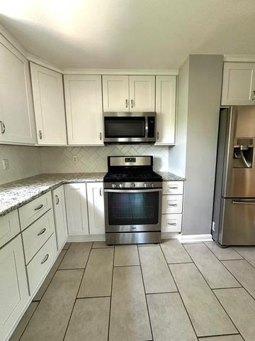 3302 CHICAMUXEN CT, Falls Church, VA 22041