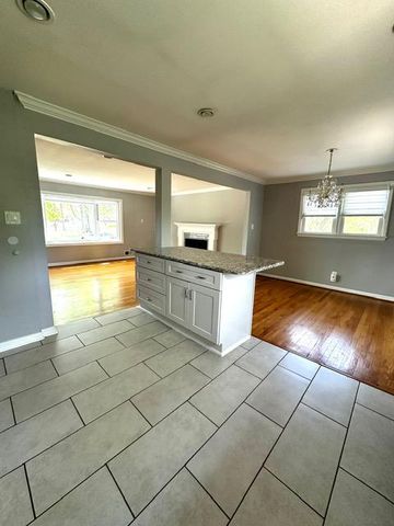 3302 CHICAMUXEN CT, Falls Church, VA 22041