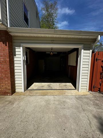 3302 CHICAMUXEN CT, Falls Church, VA 22041