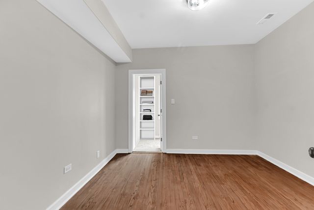 8042 S Champlain Avenue 2, Chicago, IL 60619