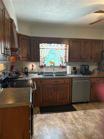 823 County Road 4253, Salem, MO 65560