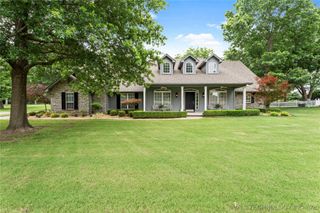 5070 Lake Breeze Road, Grove, OK 74344