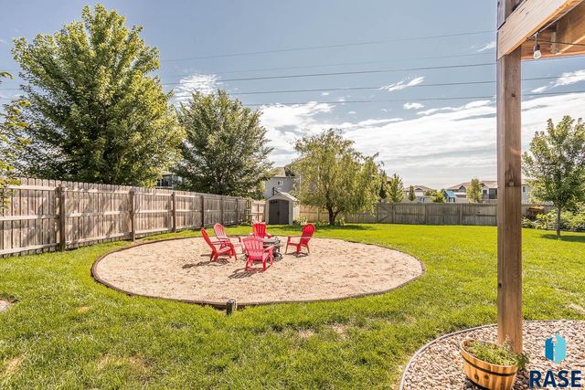 4312 Alpine Ave, Sioux Falls, SD 57110
