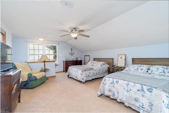 2009 Schubert DR, Virginia Beach, VA 23454