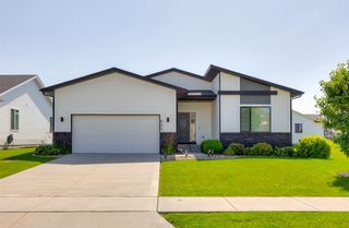 805 NE Meadow Landing Drive, Ankeny, IA 50021