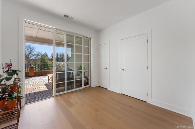 17 Lila Lane, Chappaqua, NY 10514